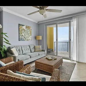 Beautiful Beachfront Views - The Retreat At Emerald Isle Aparthotel